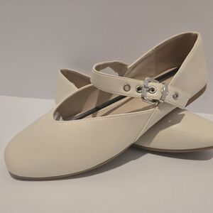 Elegant Cream Women's Shoes